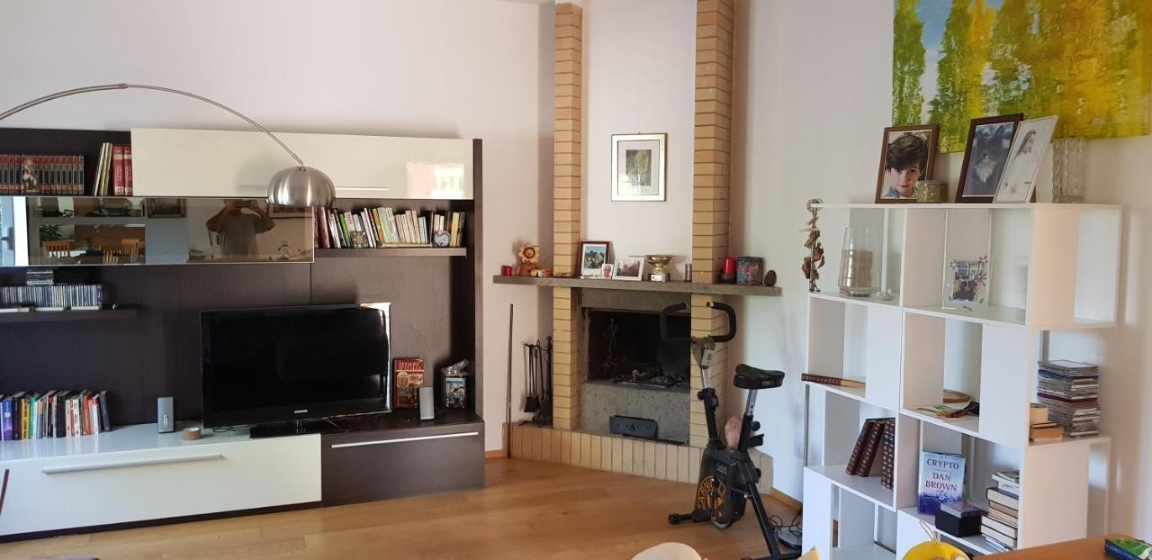 Romantische Villa Am Meer Mit Kamin Zoomarine Cinecitta World Torvaianica Exterior foto